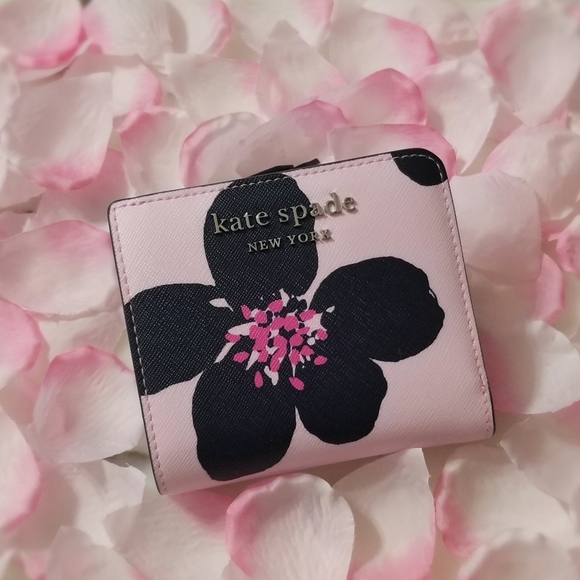 kate spade Handbags - NEW Kate Spade Cameron Grand Flora L-zip Wallet